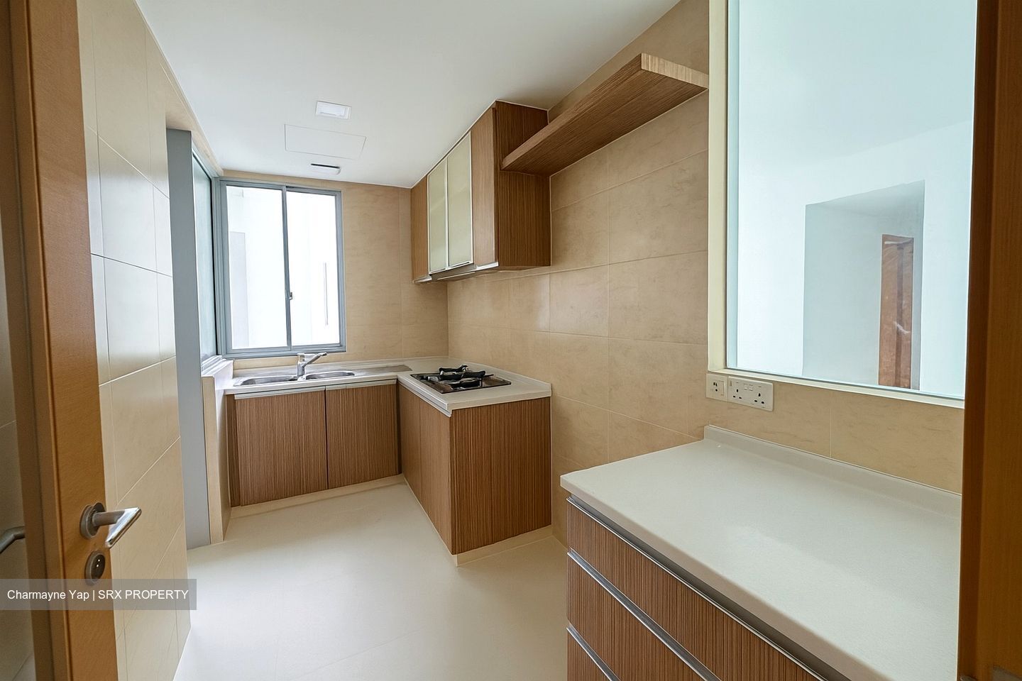 The Lakeshore (D22), Condominium #488203321